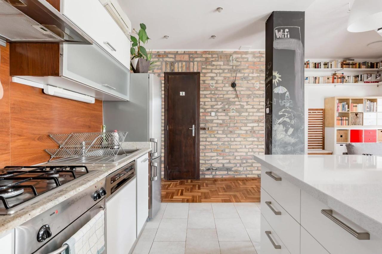 Relax Into Loft Living At A Light-Filled City Escape بودابست المظهر الخارجي الصورة