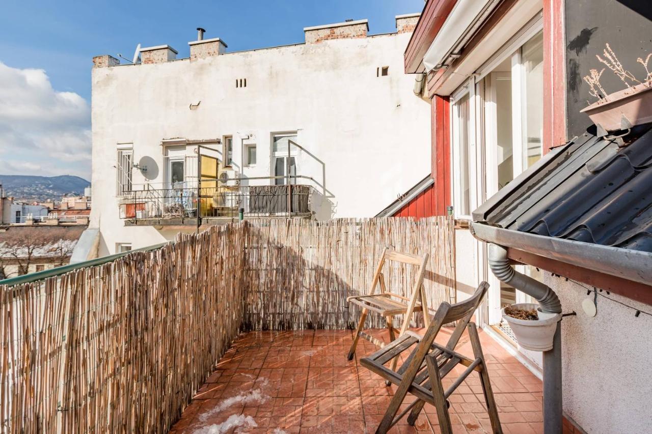 Relax Into Loft Living At A Light-Filled City Escape بودابست المظهر الخارجي الصورة