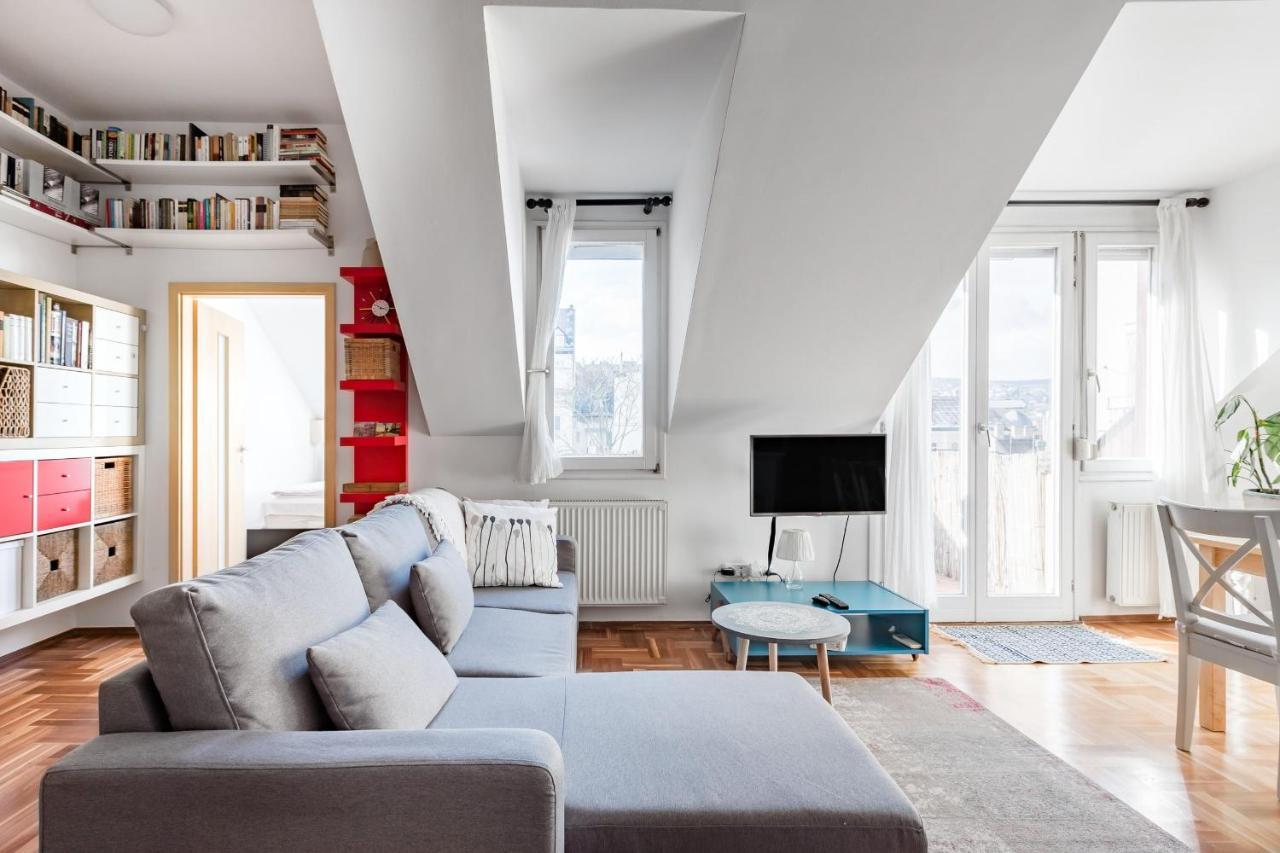 Relax Into Loft Living At A Light-Filled City Escape بودابست المظهر الخارجي الصورة