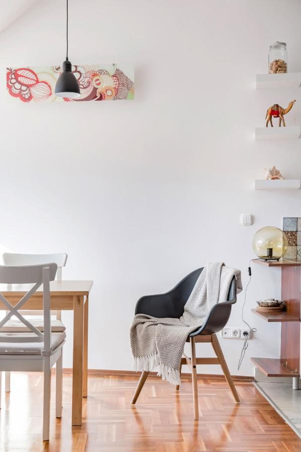 Relax Into Loft Living At A Light-Filled City Escape بودابست المظهر الخارجي الصورة